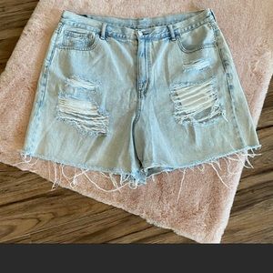 American eagle mom shorts!